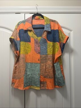 SHEIN Orange Short-Sleeve Top with Multicolor Geometric Print